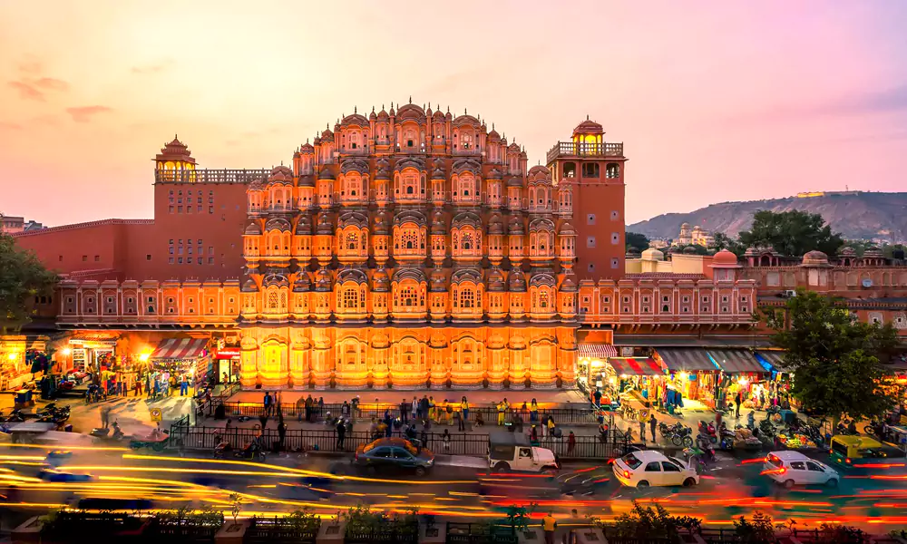 Hawa Mahal facade in Jaipur with pink sandstone windows
