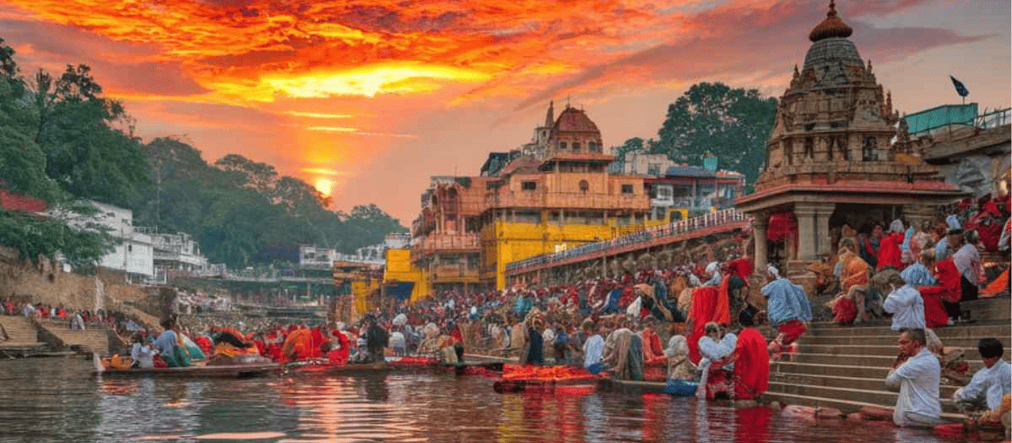 Devotees gathered at Har Ki Pauri in Haridwar for the holy Ganga Aarti ceremony.