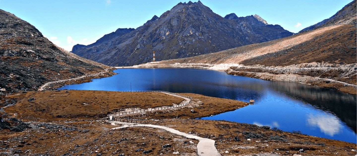 Sela Pass image